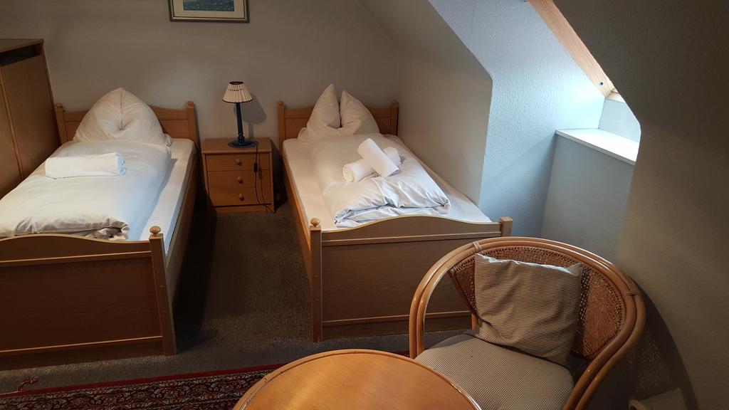 Hotel Ratskeller Люхов Номер фото