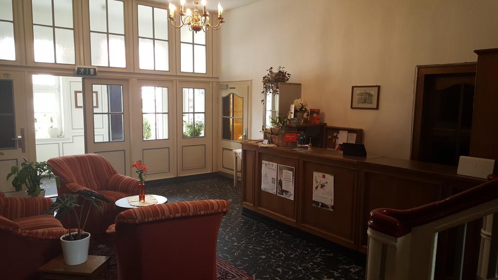 Hotel Ratskeller Люхов Экстерьер фото